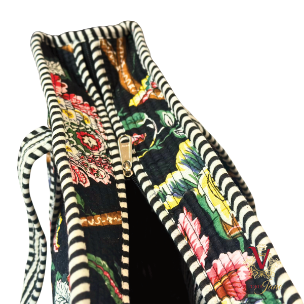 Black Forest Zipped Designer Carry All Tote Bag close up zip