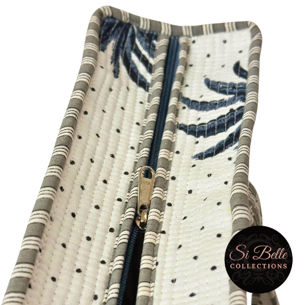 Palm Designer Carry All Tote Bag zip
